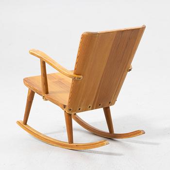 Göran Malmvall, Rocking chair, “Svensk Fur 513”, Karl Andersson och Sönder, Huskvarna, 1940s.