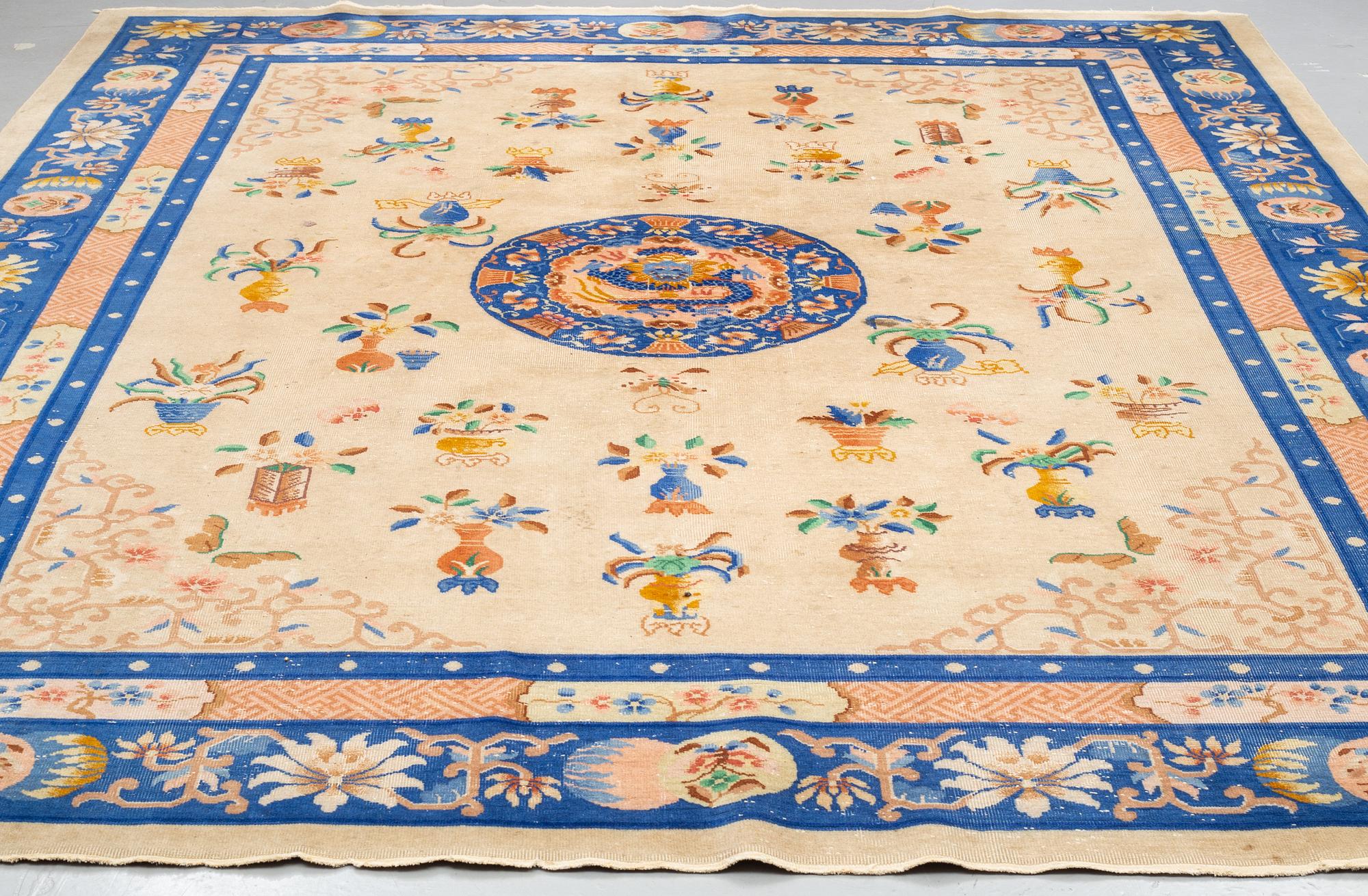 MATTO, an old China, ca 377 x 287,5 cm.
