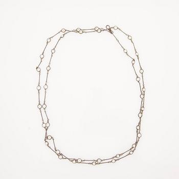 Necklace, silver with crystals.