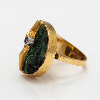 Björn Weckström, "Quebec" an 18K gold ring with a ca. 0.05 ct diamond and a zoisite. Lapponia.