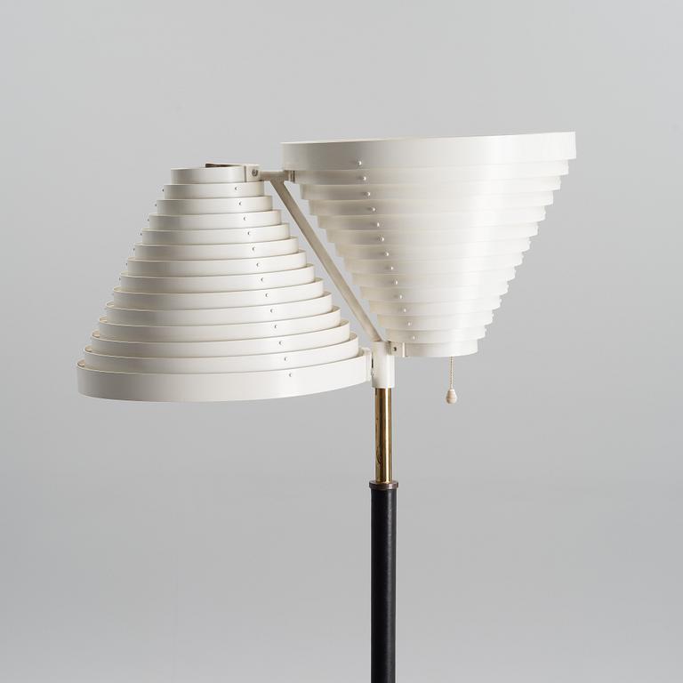 ALVAR AALTO, FLOOR LAMP, A 810. Alvar Aalto, stamped Valaistustyö.