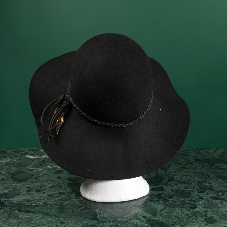A hat by PUCCI, size II.