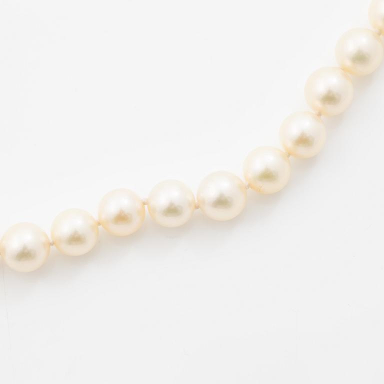 Collier, med odlade pärlor, lås 14K guld.