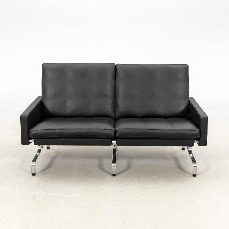 Poul Kjaerholm, soffa "Pk 31-2" för Fritz Hansen Danmark 2022.