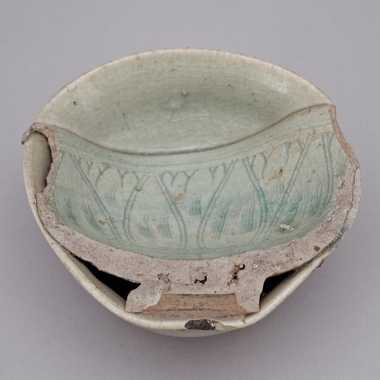SKÅL, keramik, Kina, trol Ming (1368-1644).