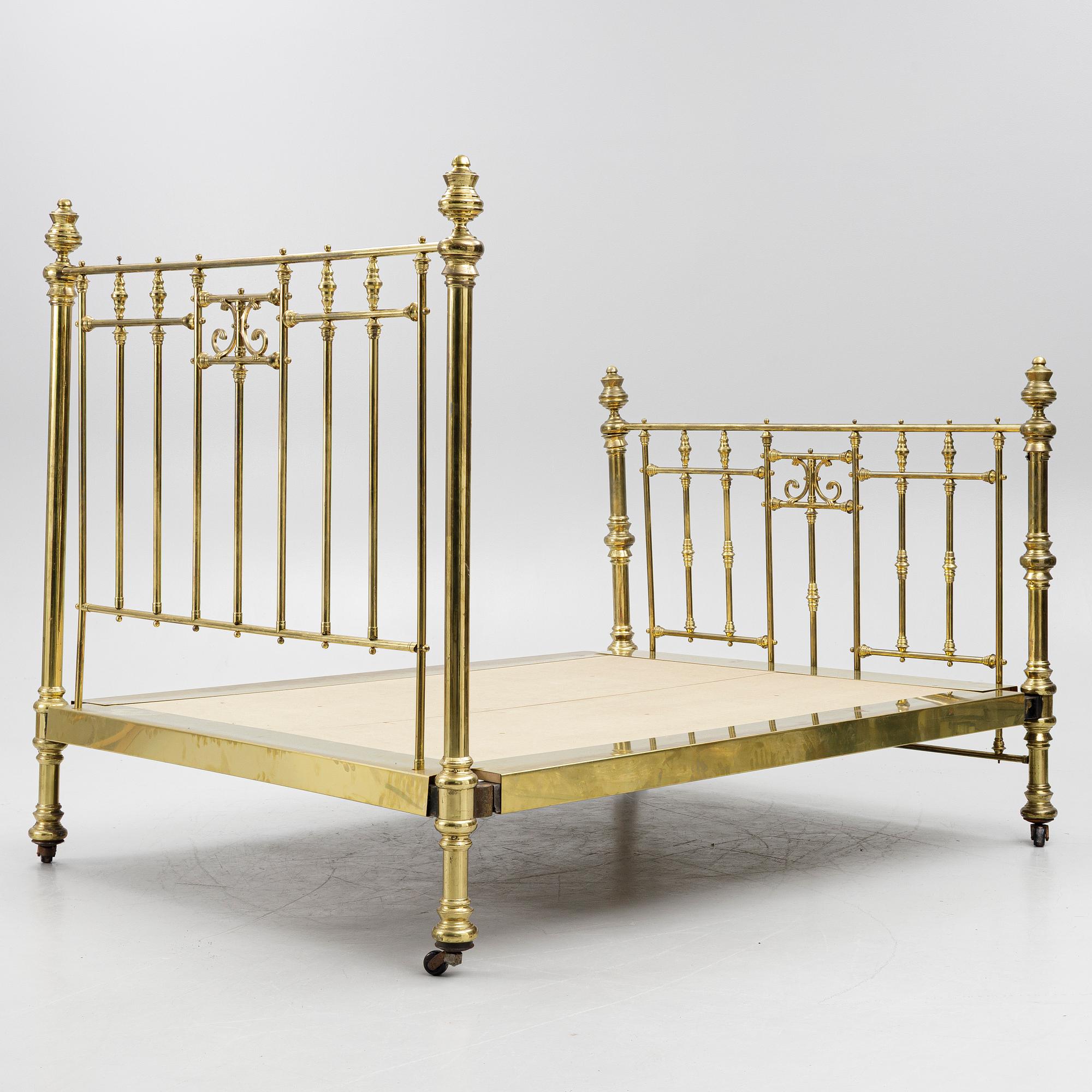 Säng, omkring år 1900.