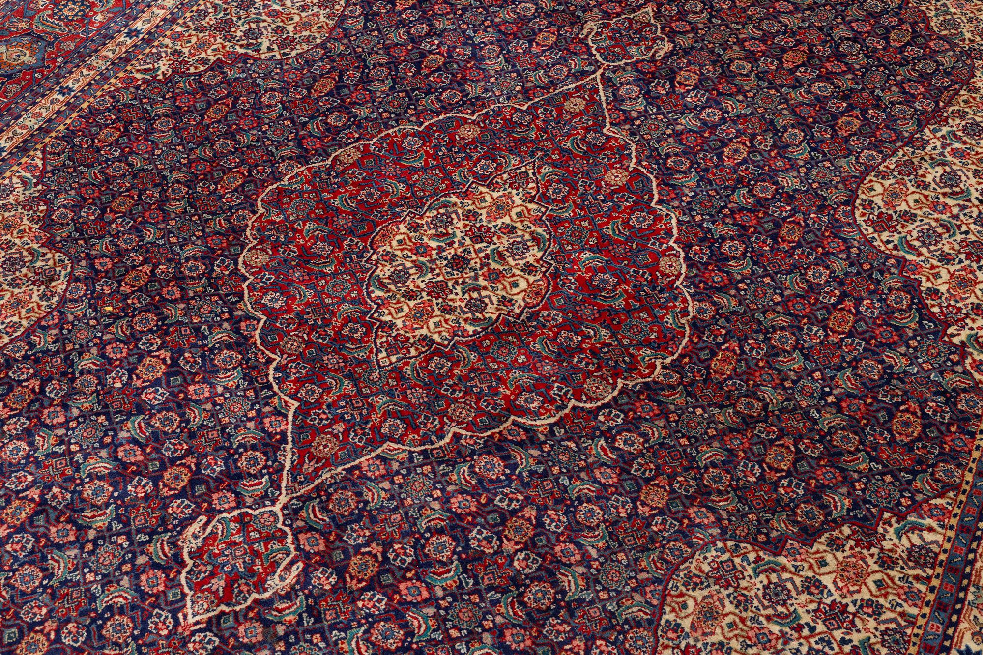 Carpet, oriental, approx. 405 x 305 cm.