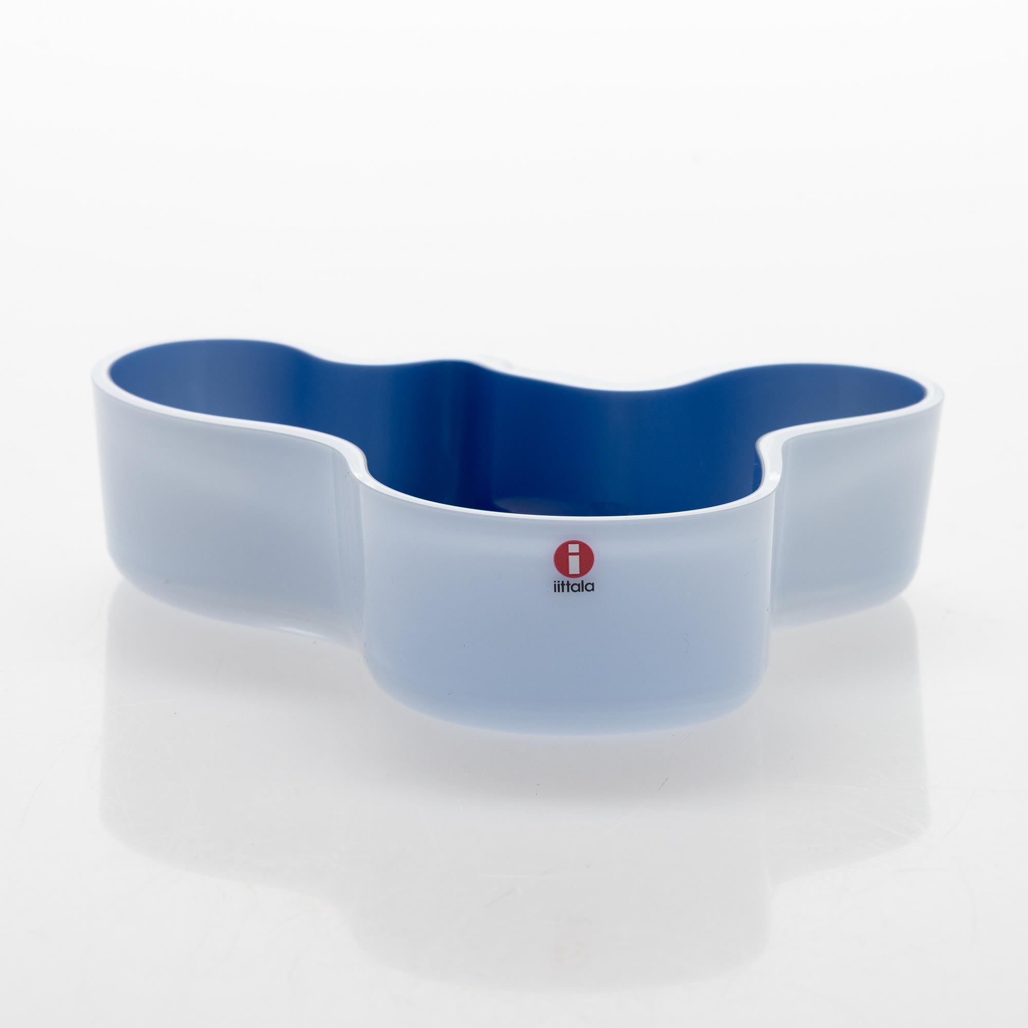 Alvar Aalto, Juhlamaljakko- ja malja, Suomi 100, Iittala numeroitu 386/4000 ja Iittala Suomi Finland 100.