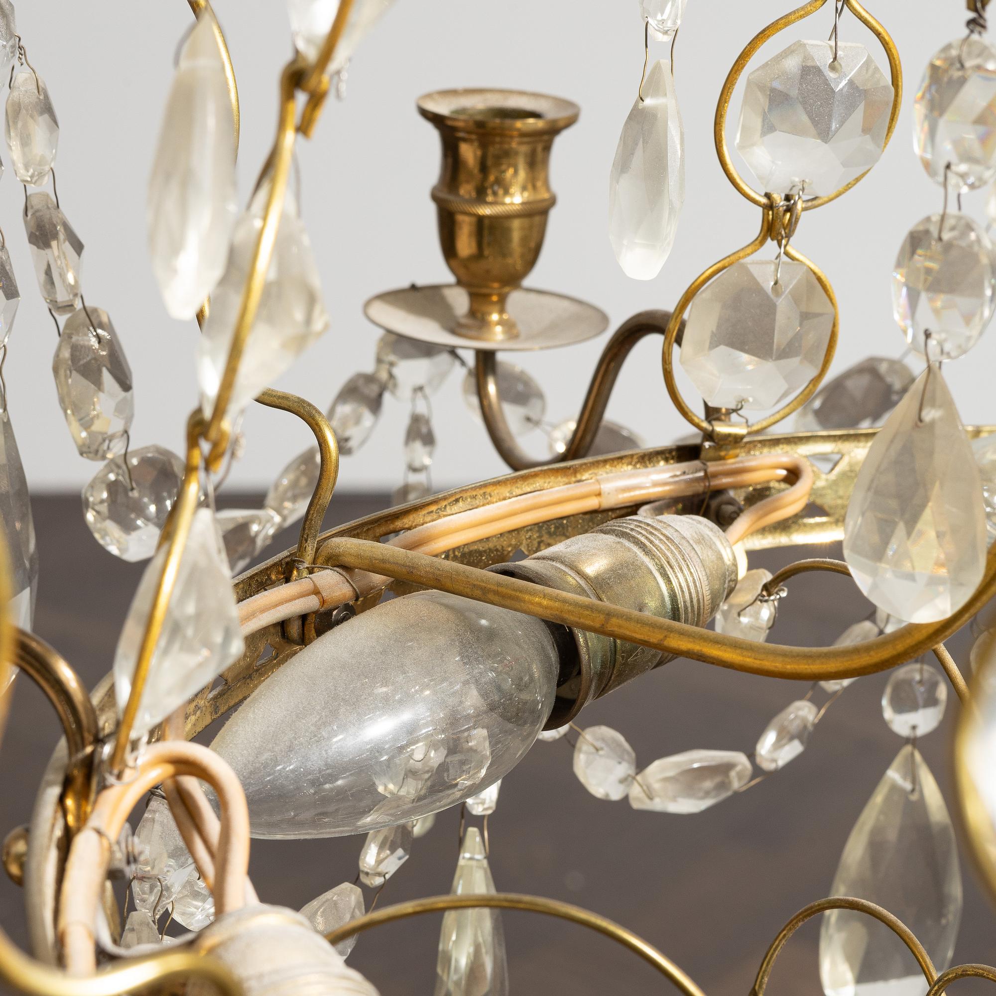A Gustavian style chandelier, mid-20th Century.