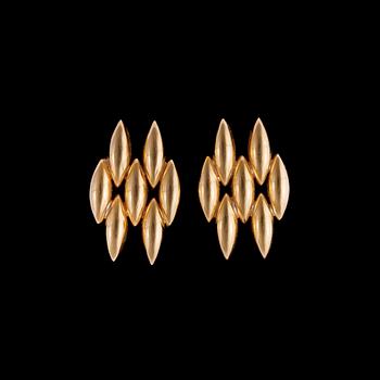 1202. A pair of Cartier gold earrings, 1989.