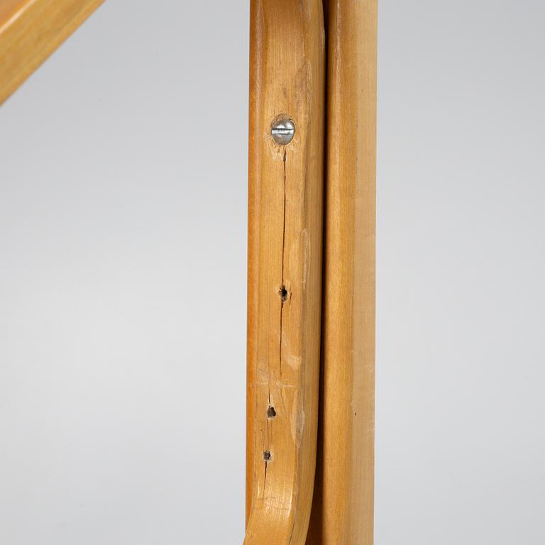 Alvar Aalto, wall shelf, model 112B-3, second half of the 20th Century.