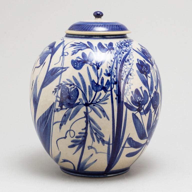 CARL-HARRY STÅLHANE, a stoneware jar with cover, signed, from Designhuset.