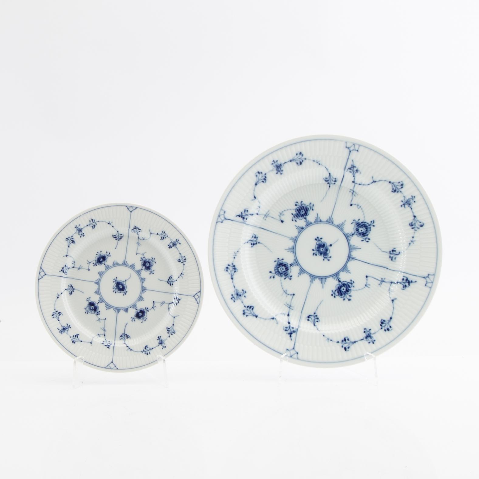 Servis 31 dlr "Musselmalet rifflet" Royal Copenhagen Danmark 1900-talets senare del porslin.