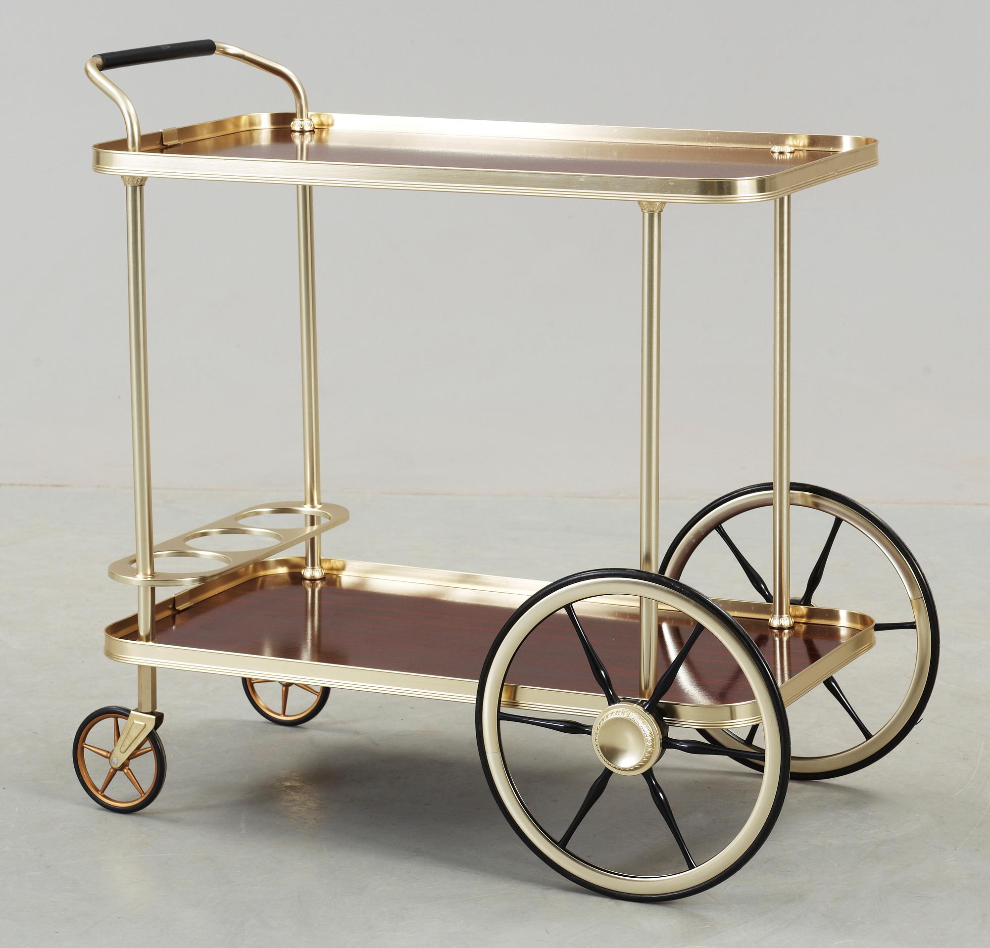SERVERINGSVAGN, 1900-talets andra hälft.