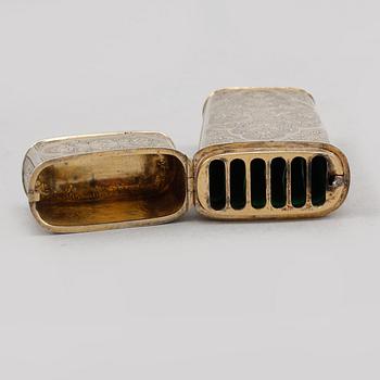 DOSOR, 3 st, silver, 1700- och 1800-tal, vikt 94 gram.
