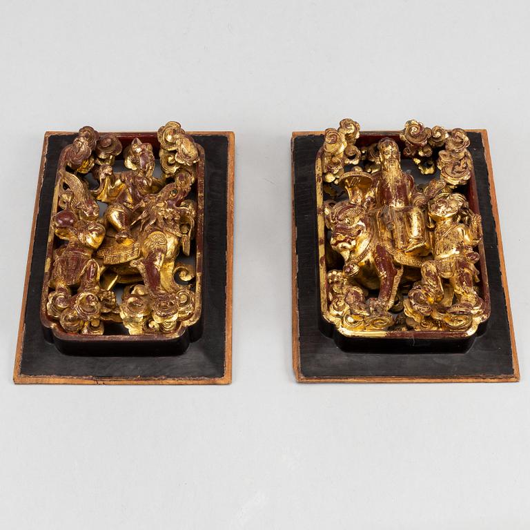 Two sculptured wooden panels, Qing dynasty, 19th Century.
