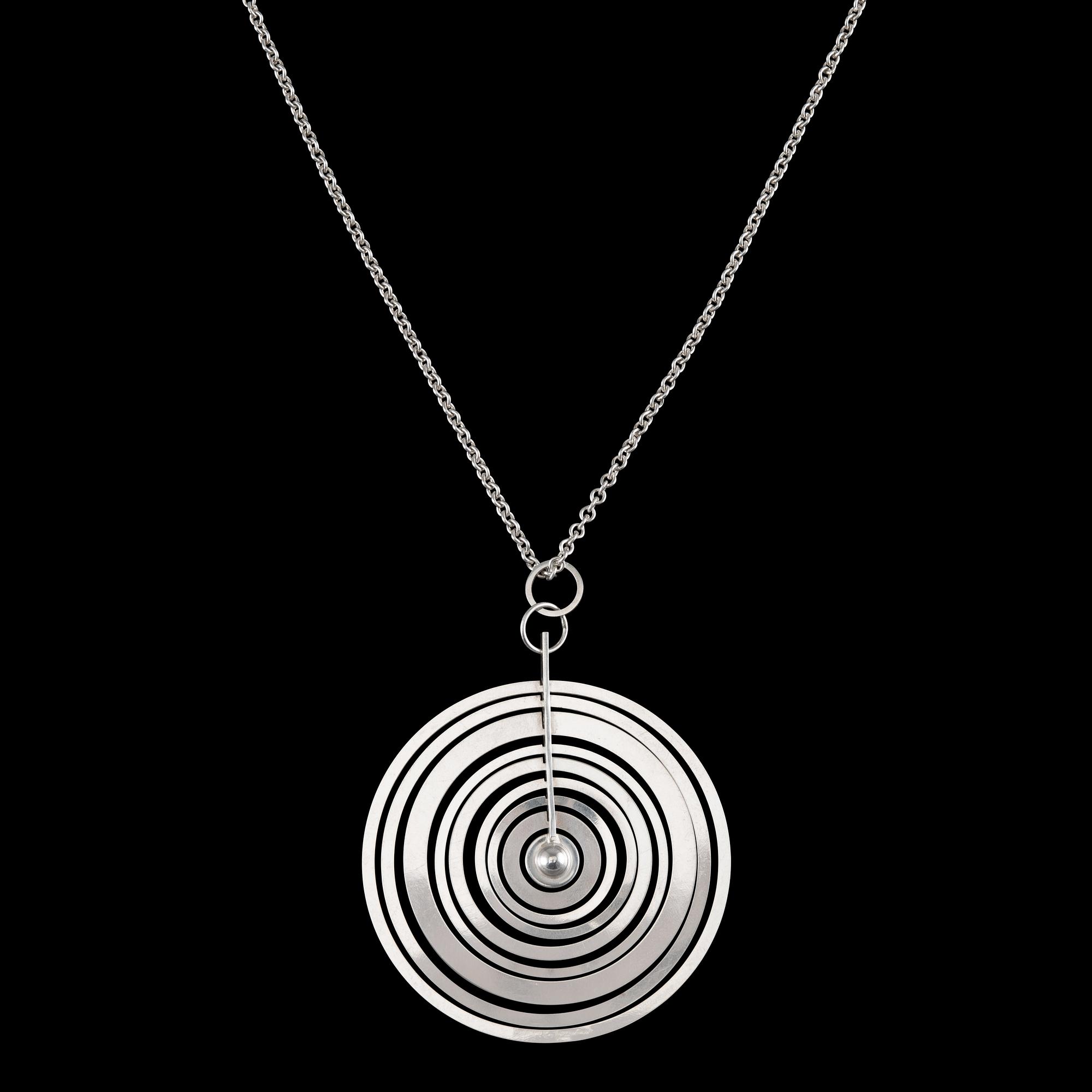 Tapio Wirkkala, HÄNGSMYCKE, silver, "Silvermåne", N. Westerback 1974.