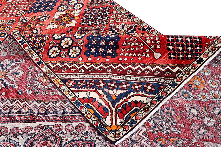 A Bakhtiari carpet, c. 340 x 220 cm.