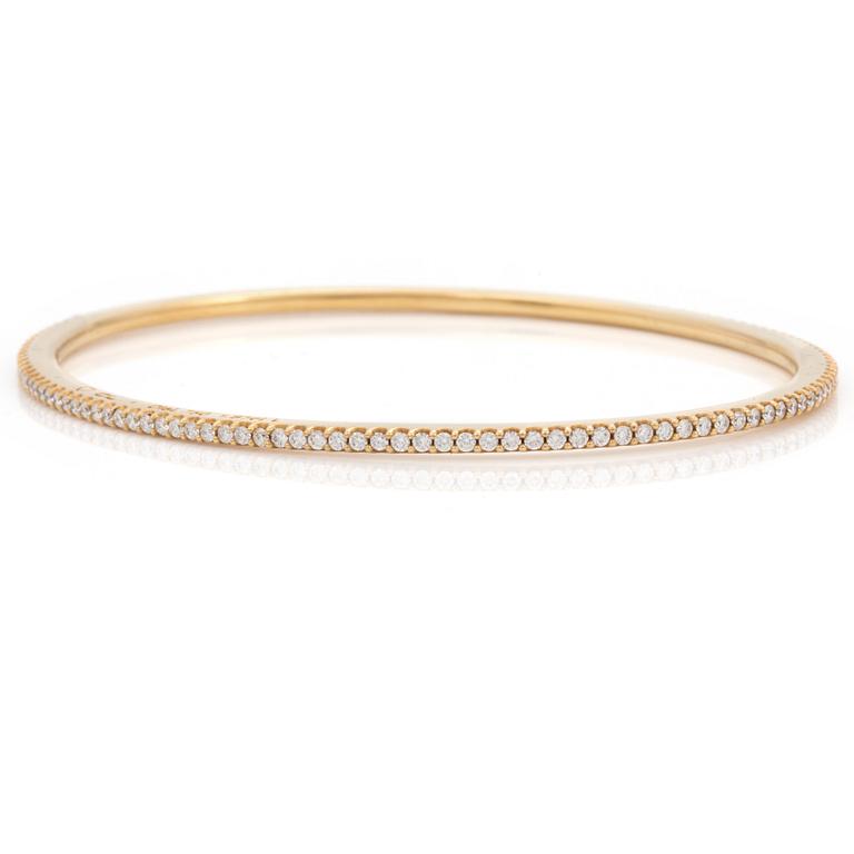 ARMRING, Ole Lynggaard "Love bracelet", design Charlotte Lynggaard, med briljantslipade diamanter totalt ca 1.87 ct.