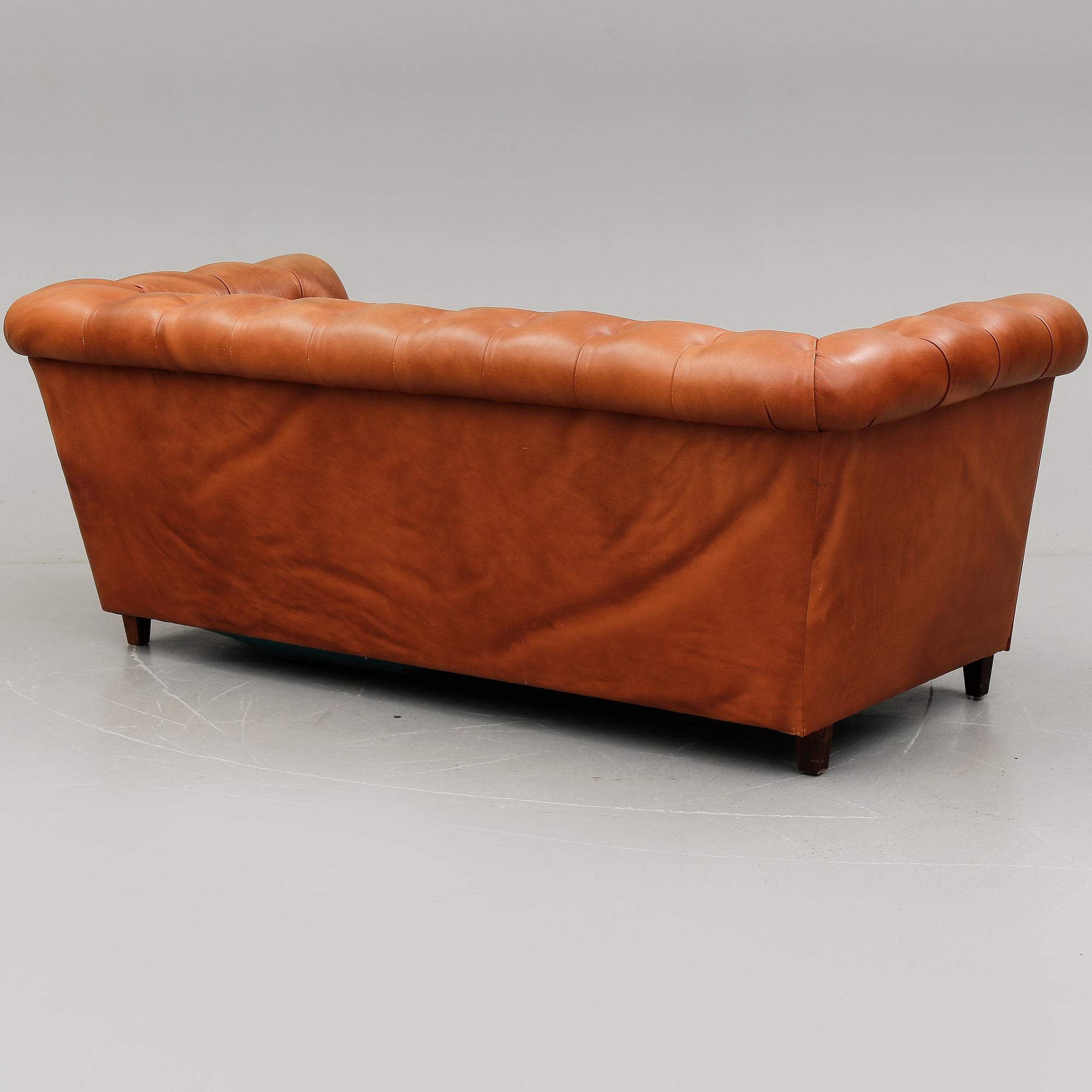 SOFFA, Chesterfield-modell, 1900-talets andra hälft.