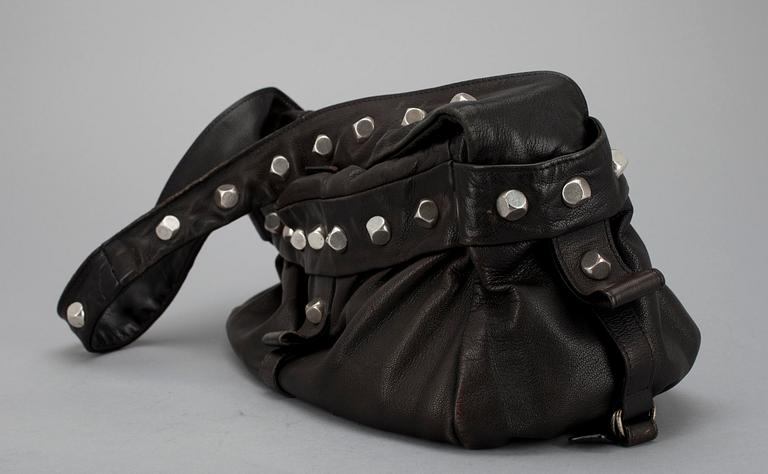 AXELREMSVÄSKA, Yves Saint Laurent.