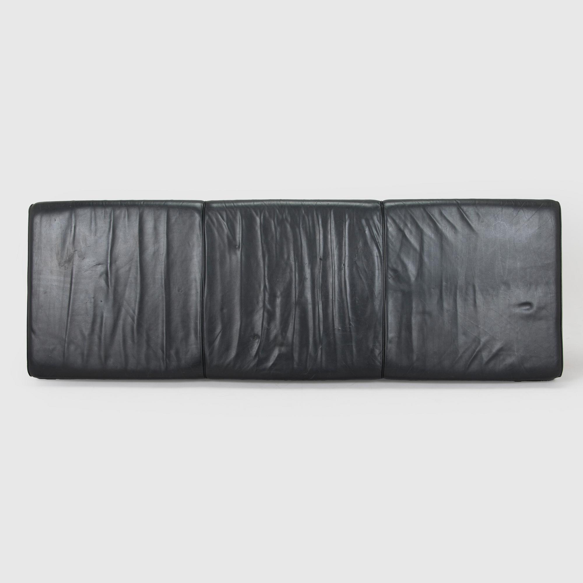 Alvar Aalto, a 1960s bench.