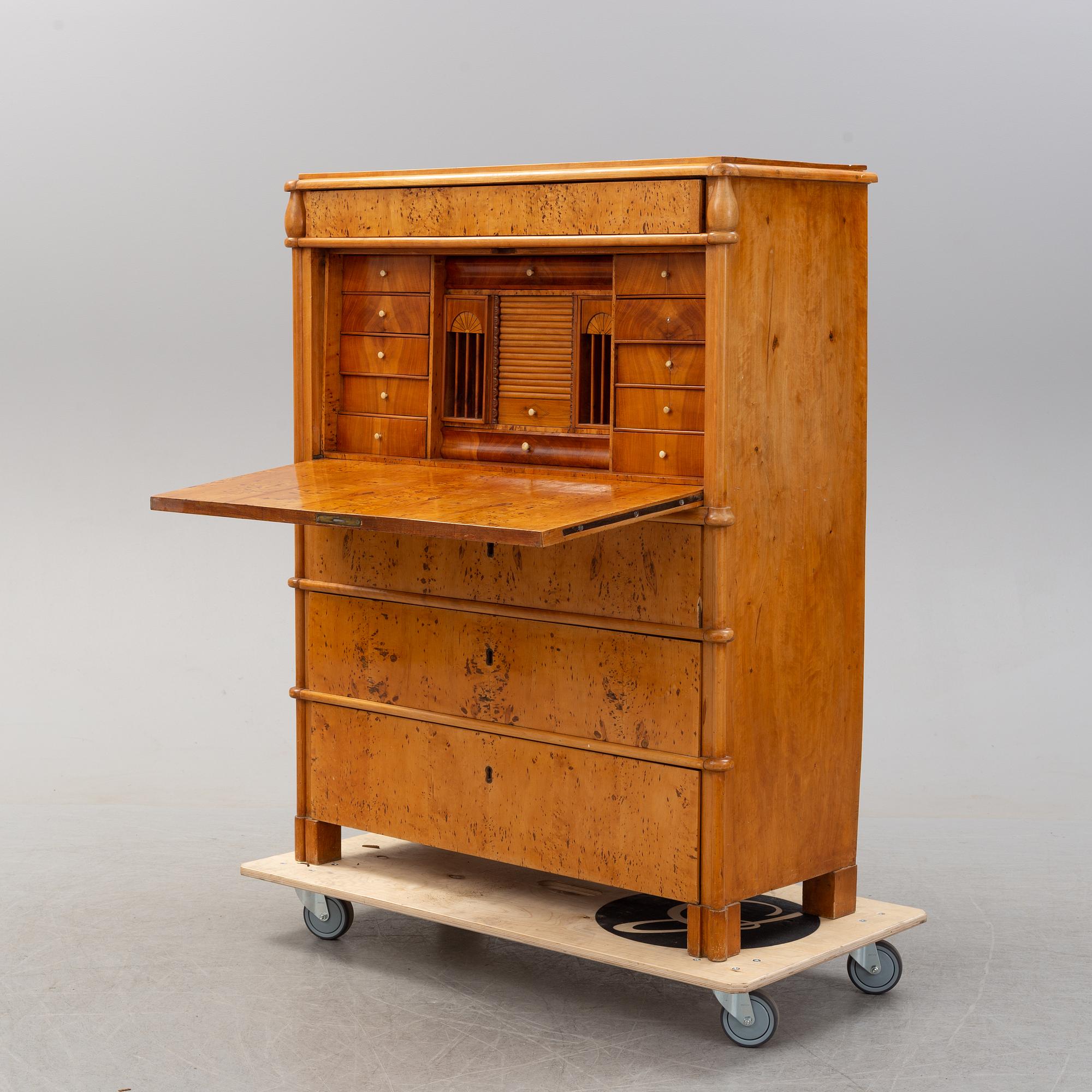 CHIFFONJÉ, 1800-tal.