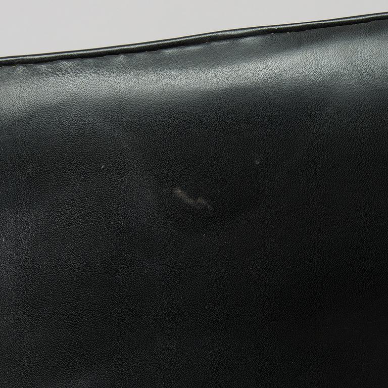 Arne Jacobsen, fåtölj, "Ägget", Fritz Hansen, Danmark, omkring 1960.