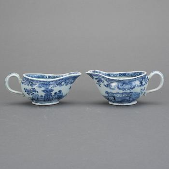 SÅSSNIPOR, 2 st, porslin, Kina, Qianlong, 1700-tal.