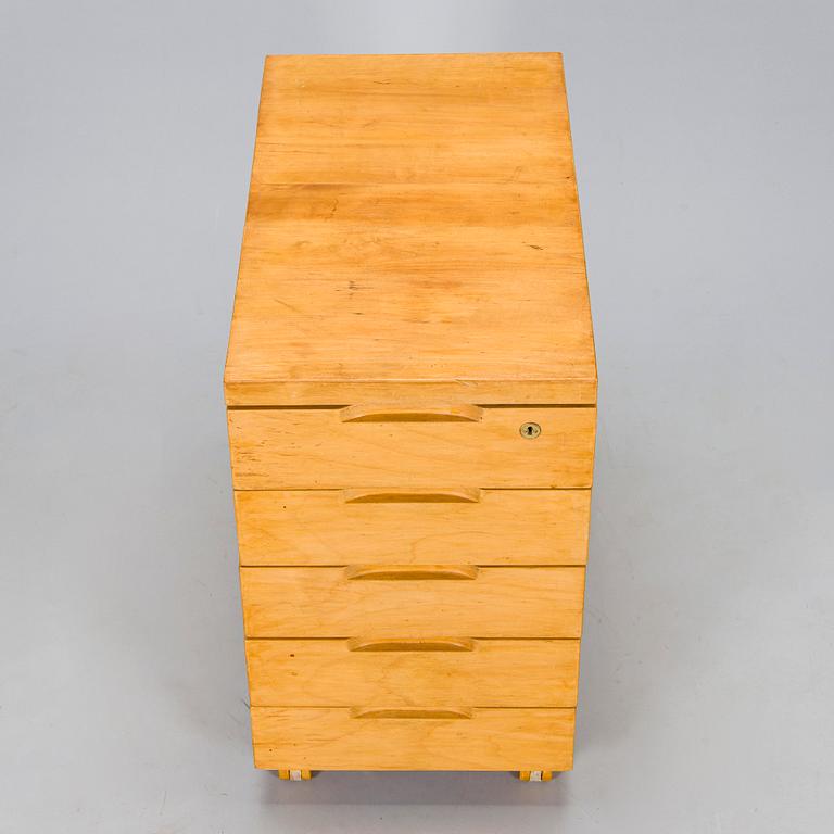 Aino Aalto, A 1940's 'B96' drawer unit for O.Y. Huonekalu- ja Rakennustyötehdas A.B. Finland.