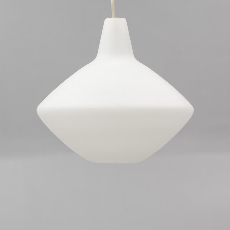 TAKLAMPA, "Onion lamp", Lisa Johansson-Pape, ASEA, 1900-talets andra hälft, höjd ca 33 cm.