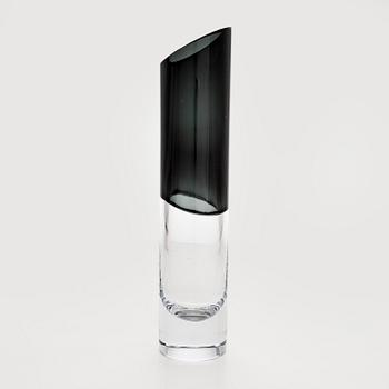 Kerttu Nurminen, a 'Lago' vase, signed Kerttu Nurminen Nuutajärvi.