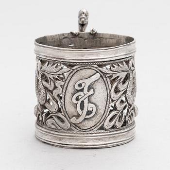 Teelasinpidike, hopeaa, Shanghai, Kiina vuosisadan vaihde 1800/1900. Tunnistamattomat leimat.