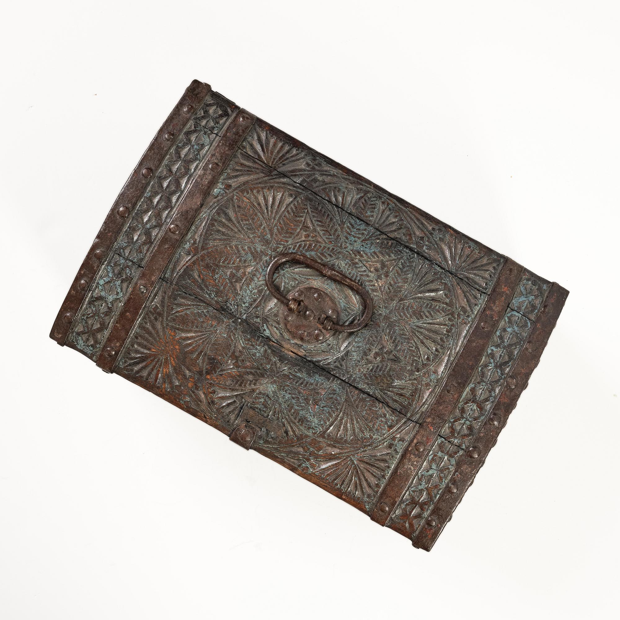 A Swedish carved baroque chest, 17th / early 18th century.