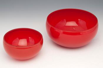 764. Kaj Franck, A SET OF TWO BOWLS.