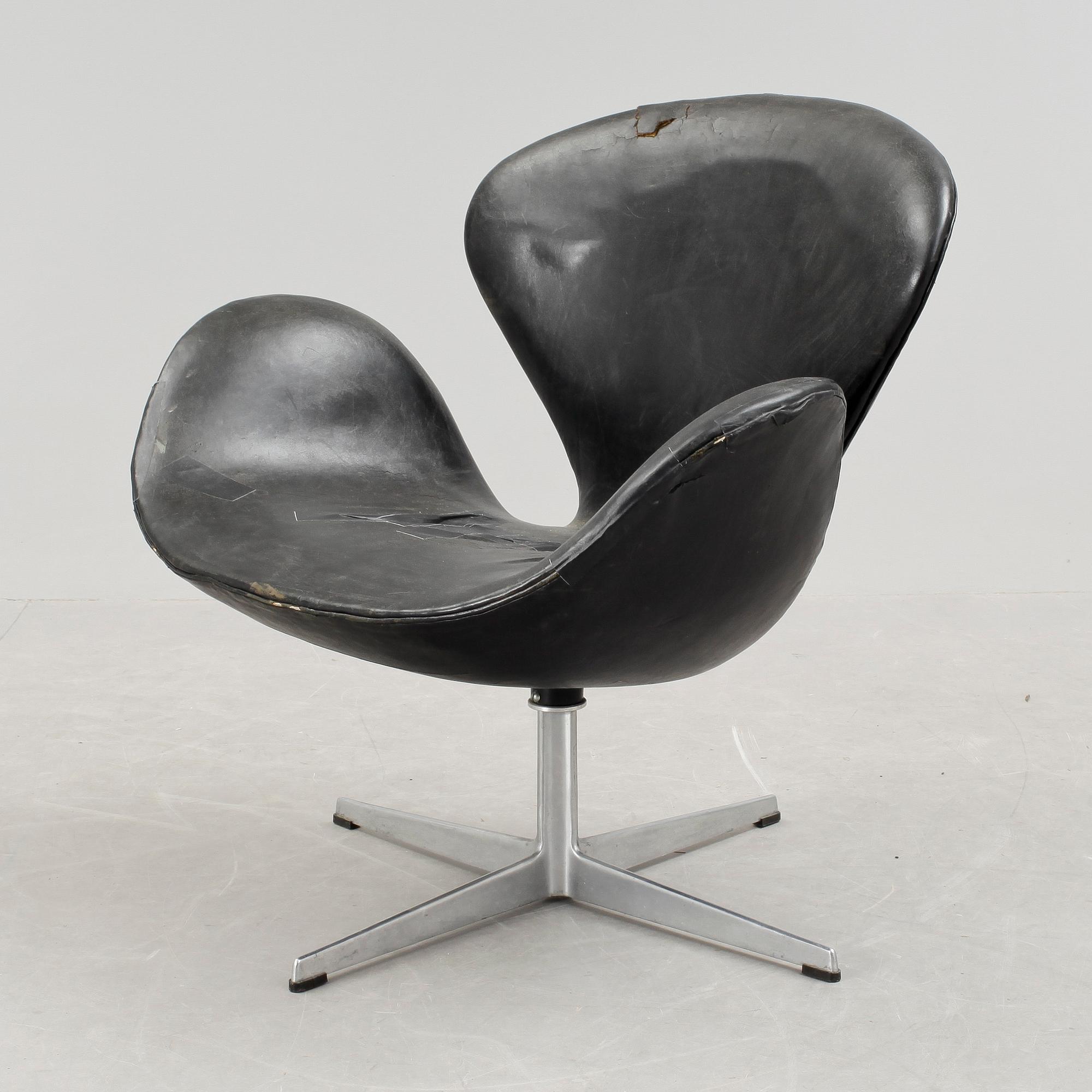 FÅTÖLJ, "Svanen", Arne Jacobsen, Fritz Hansen, Danmark, 1960-tal.