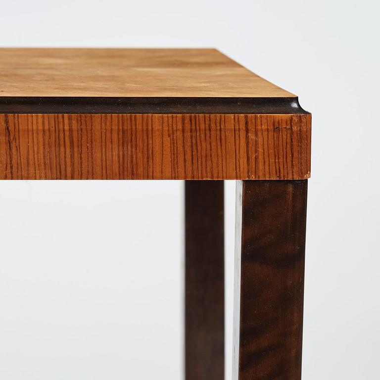 Swedish Modern, a library table, possibly Firma Boet, provenance: Factory owner Neck's residence in Nossebro, 1930s.