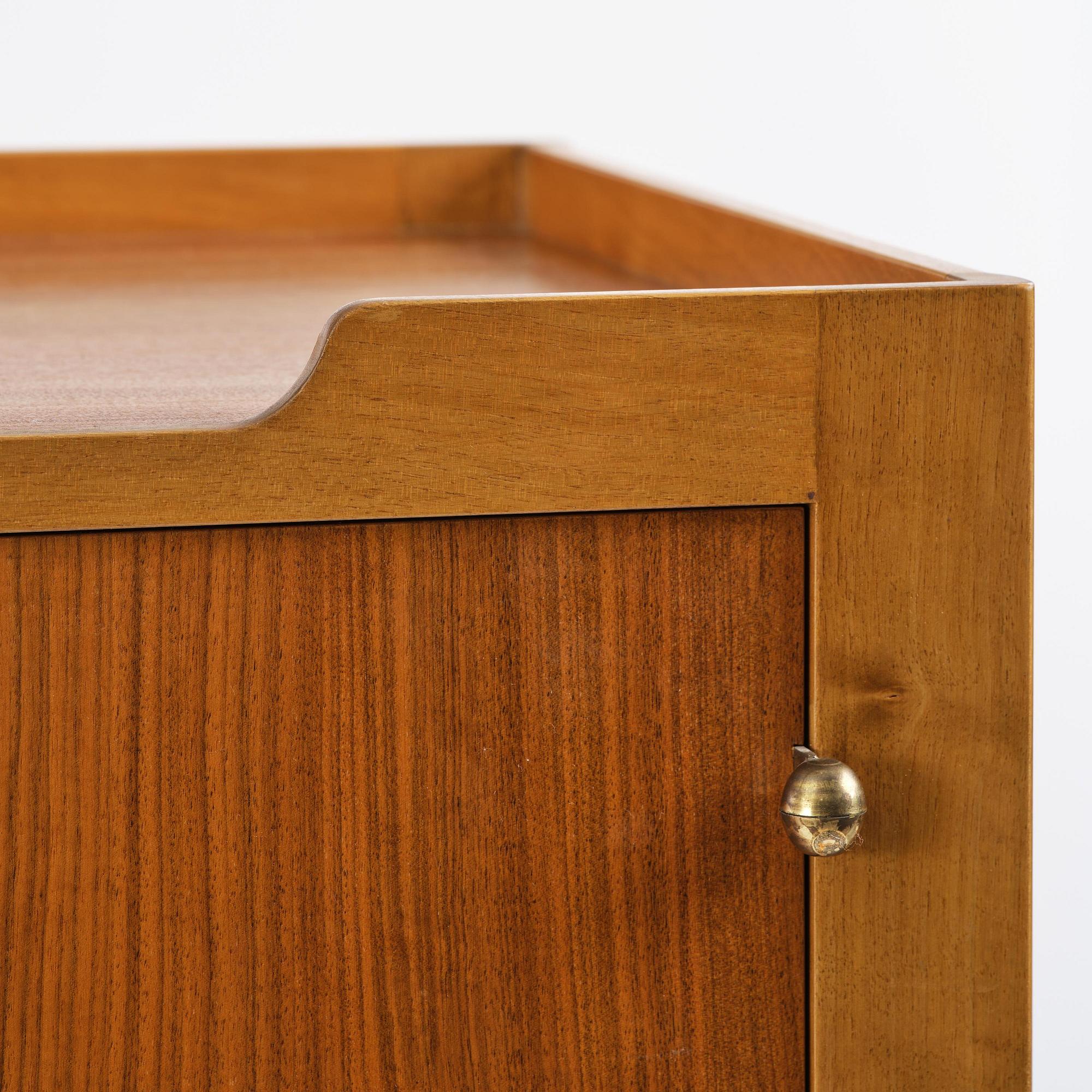 Josef Frank, a cabinet model "B 2135", Firma Svenskt Tenn, pre 1985.