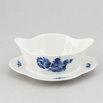 Royal Copenhagen, a part 'Blå Blomst' dinner service, Denmark (41 pieces).
