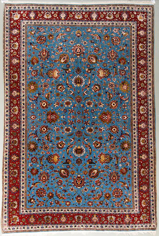 MATTA semiantik Ghom, part silk ca 311 x 210 cm.
