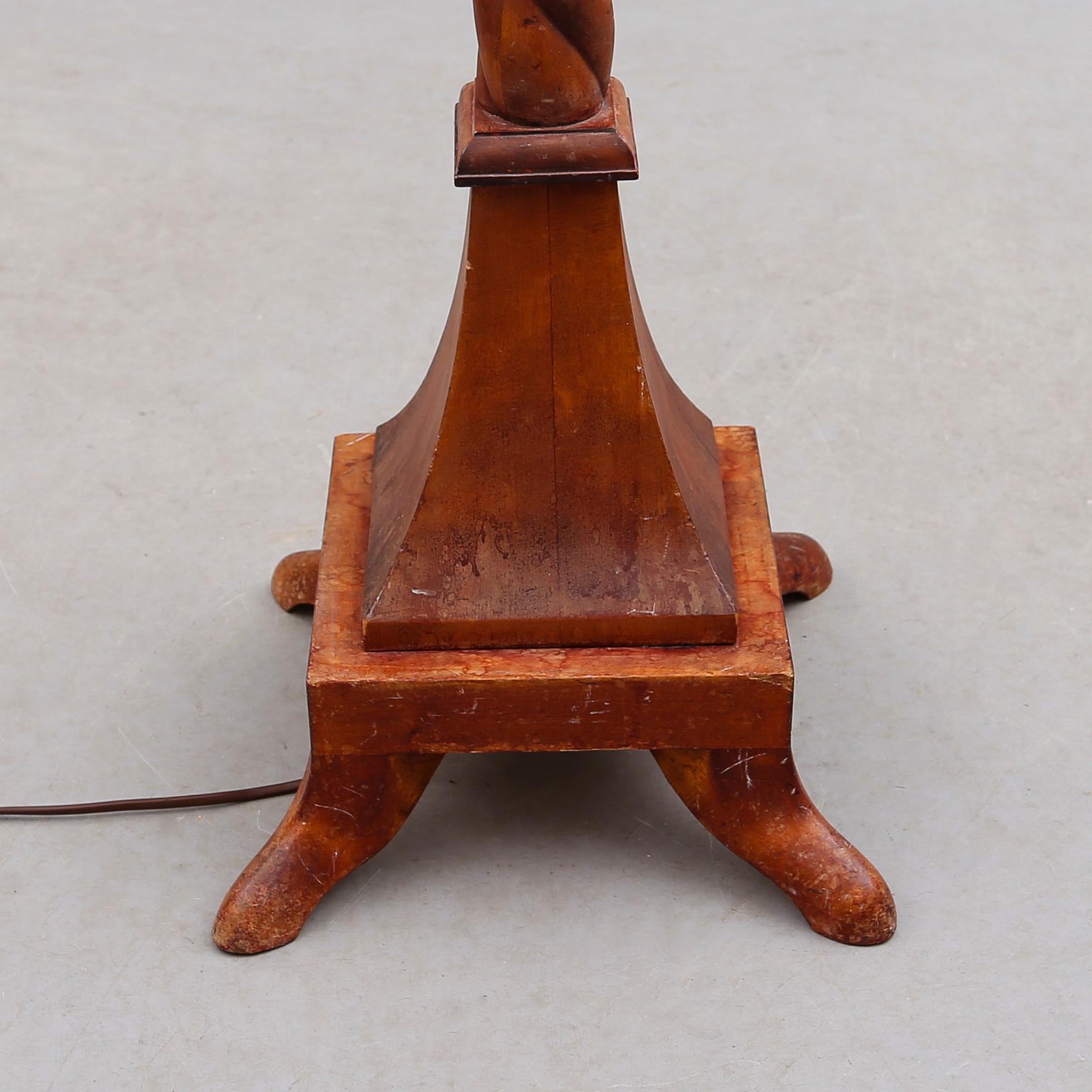 GOLVLAMPA, jugend, 1900-talets början.