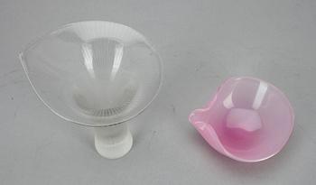 VAS, glas, Tapio Wirkkala, sign Iittala -55.  samt SKÅL, glas, sign. Kaj Franck, Iittala.