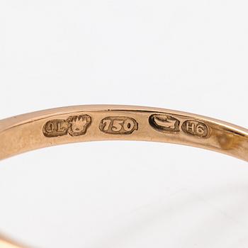 Ring, 18K guld, gammal- och briljantslipade diamanter ca 0,52 ct totalt och safir. Oskar Lindroos, Helsingfors 1937.