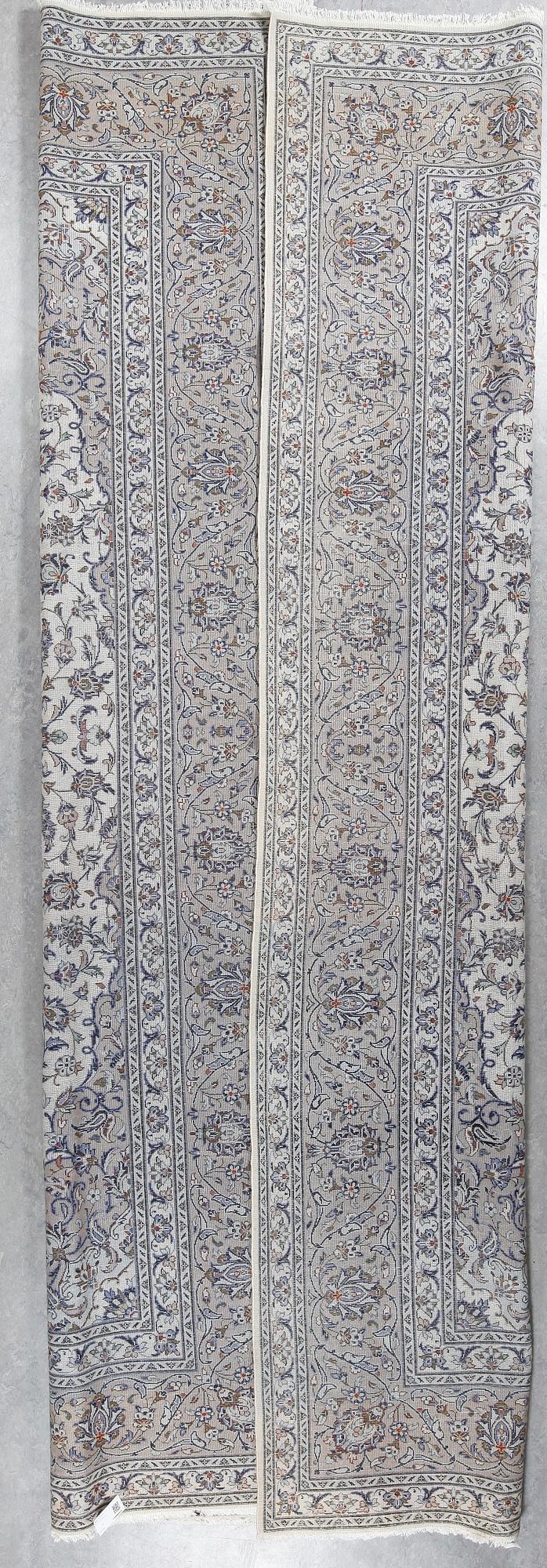 MATTA, Keshan, Ca 401x291 cm.