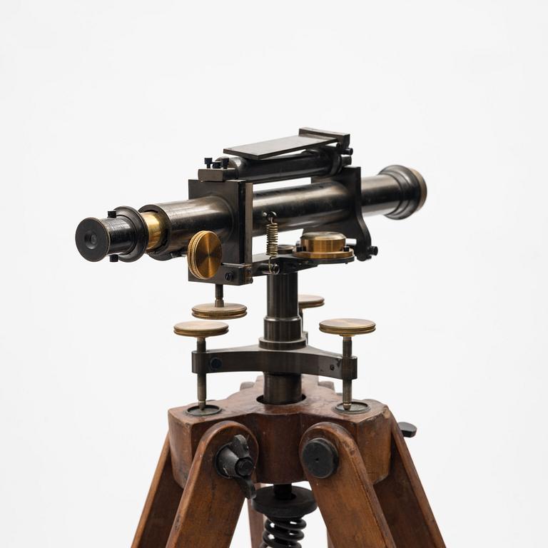 C. Sickler, balancing instrument on a wooden tripod stand, model 428, Carlsruhe, Germany.