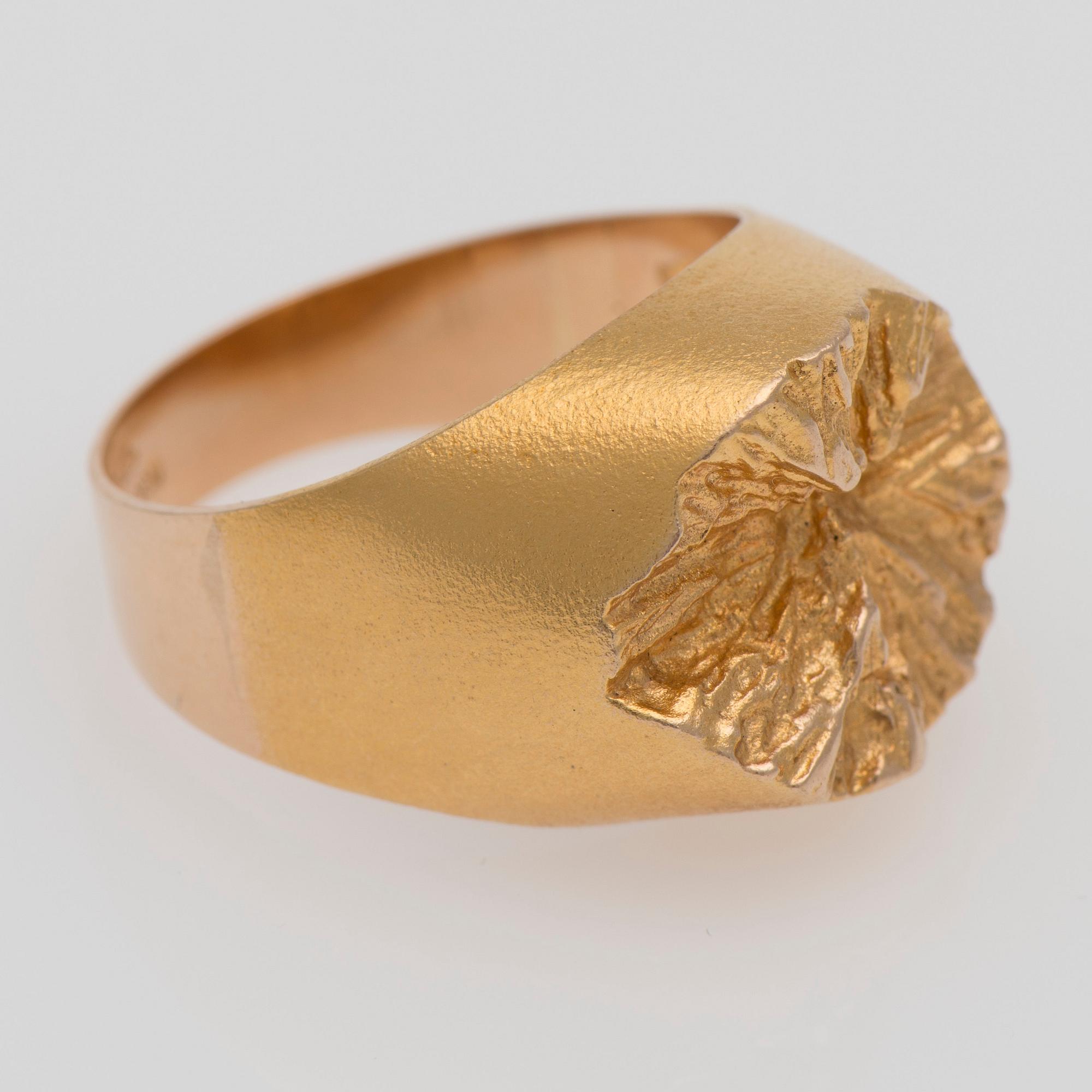 RING, Devil´s Wheel, 14K guld, Björn Weckström, Lapponia 1973. Vikt 8,9 g.