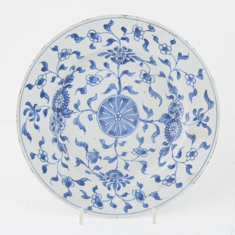 A plate and serving dish, porcelain, China, 19th century.