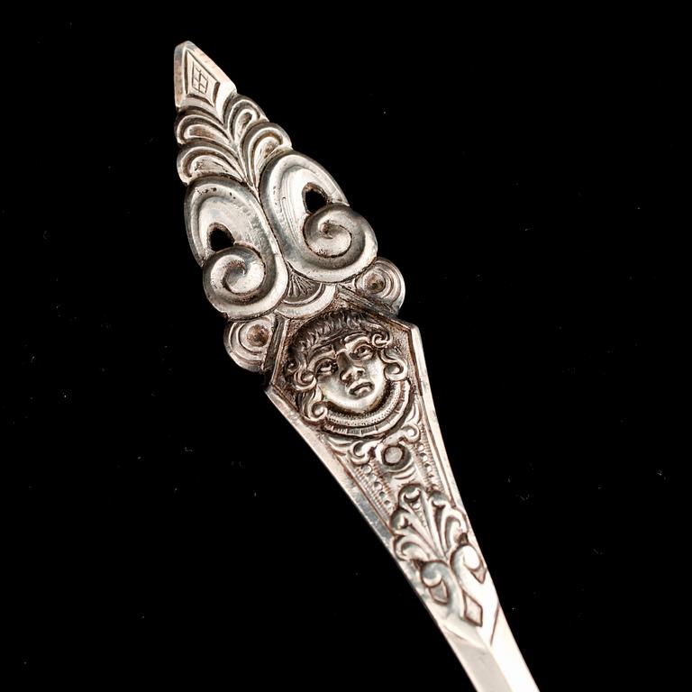 PART SILVER, 18 delar, 1800/1900-tal. Vikt 560 g.