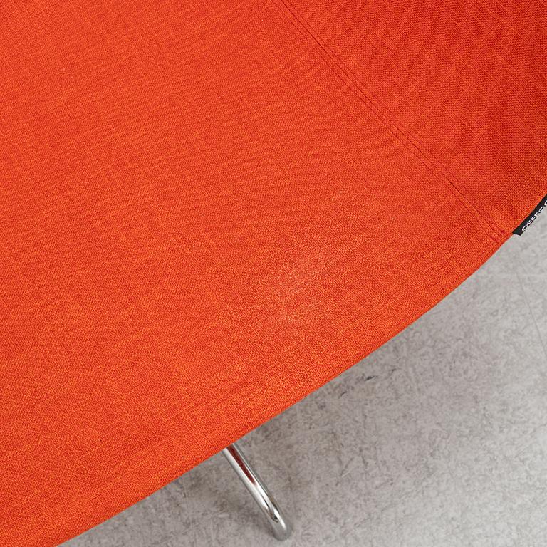 Michael Sodeau, fåtölj, "Oyster Low", Offecct.