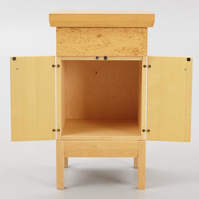 Karin Tyrefors, a cabinet, Fröseke Form.